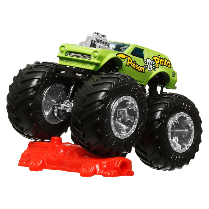 Hot Wheels 1:64 Die-Cast Monster Truck With Connect & Crash Car, Assorted Models, Ages 3+ Z3