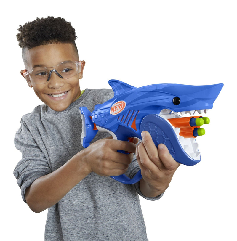 Nerf Junior Wild Sharkfire, Easy Play Dart Blaster, 8 Nerf Elite Darts, Ages 6 & Up Q0