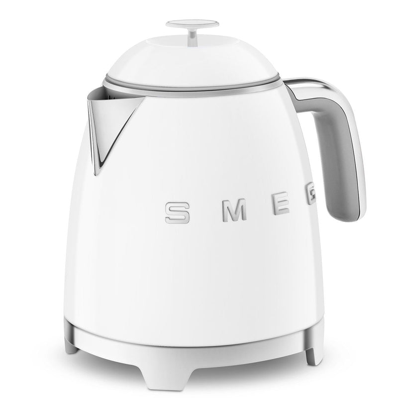 Smeg 50's 1400W Retro Style Electric Mini Countertop Kettle with Cordless Base, White, 0.8-L M0